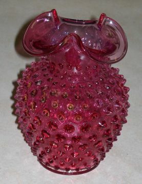 Váza na brusinky Fenton Cranberry