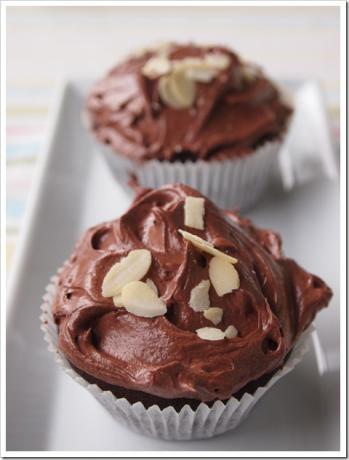 Amaretto cupcakes z veganské čokolády