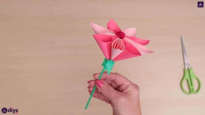 DIY 3D papírová květina