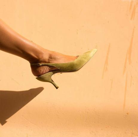 Nové značky bot 2019: zelené semišové slingbacky Sania D'Mina