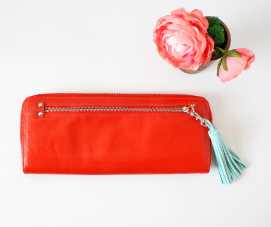 Easy DIY Leather Tassel - červená kabelka