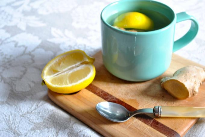 Medový citronový zázvorový čaj