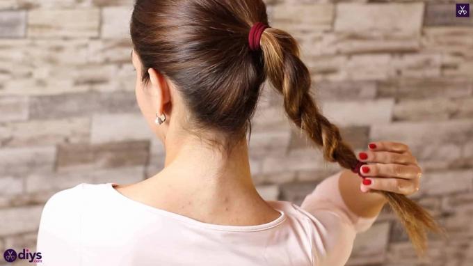 3 snadné ponytaily pro každodenní nošení, návod, krok 4i