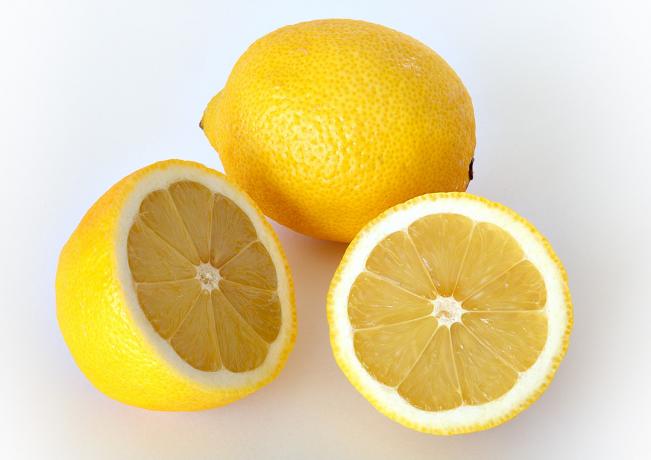 Citronový přírodní plevel