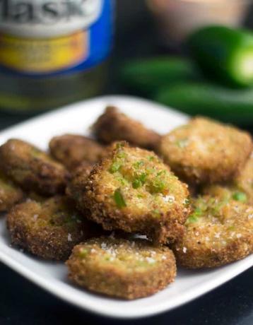 Spicy jalapeno friturestegte pickles