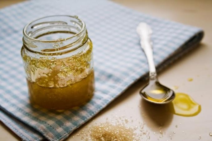 8 medového drhnutí hnědého cukru