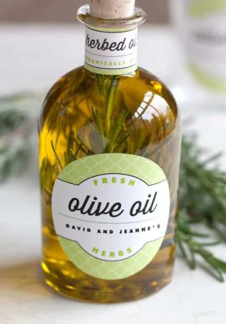 Olio d'oliva aromatizzato alle erbe