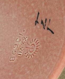 L.N.L. Značka alebo podpis, ktorý používa Elizabeth Lincoln na keramike Rookwood