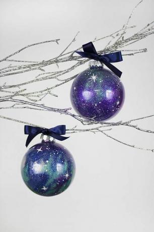 Hvordan fylle ornamenter i klart glass - ornament galaxy