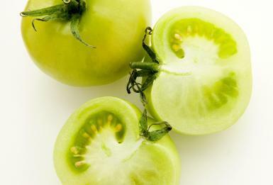 Kepti žali pomidorai