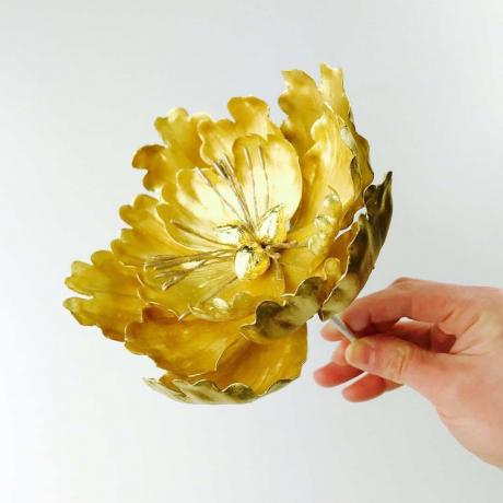 Diy pivoine ouverte d'or