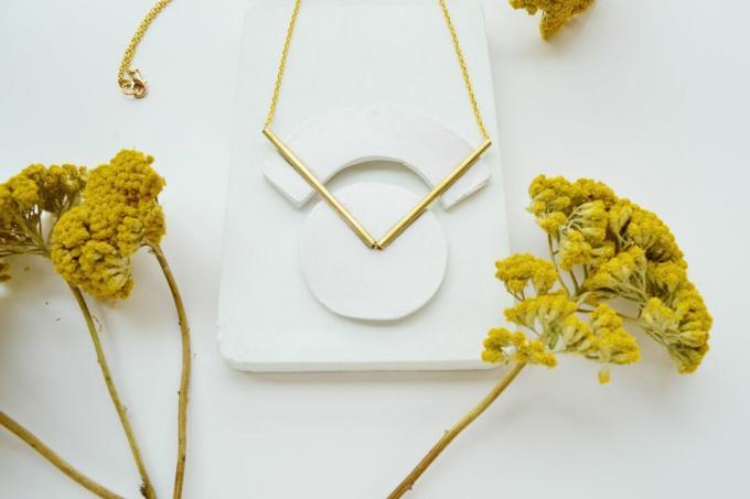 23 DIY-project voor geometrische koperen ketting