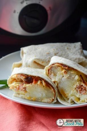 Crockpot-Breakfast-Burritios