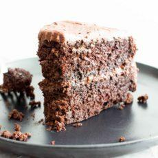 Bezlepkový, veganský, rafinovaný čokoládový dort bez cukru