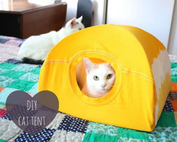 DIY kočičí stan z trička