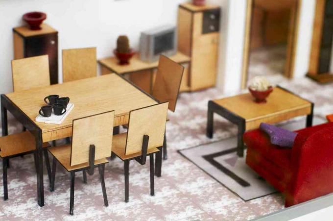 Casa de boneca, sala - Close-up de móveis em miniatura