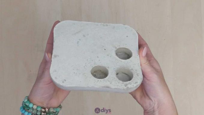 DIY betonová deska držáku svíčky krok 6b