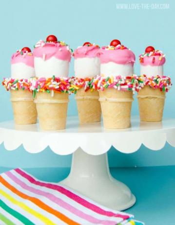 Marshmallow dondurma külahları