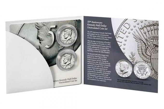 2014 m. 50-mečio „High Relief“ plakiruotas Kennedy pusės dolerio rinkinys.