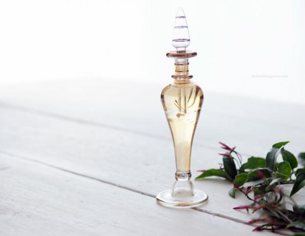 Jasmínový parfém kutilství