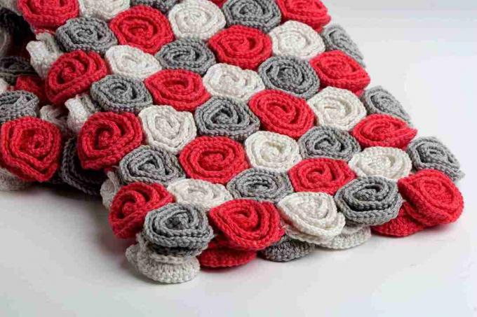 Роза плетене на една кука одеяло модел