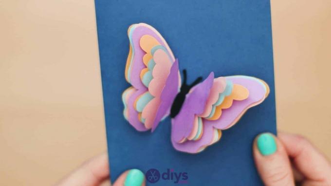 3D popieriaus drugelio kortelės 9b žingsnis