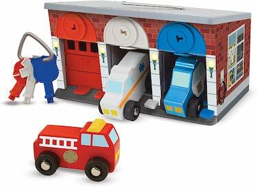 Мелісса та ключі та автомобілі дерев’яна рятувальна машина та гаражна іграшка
