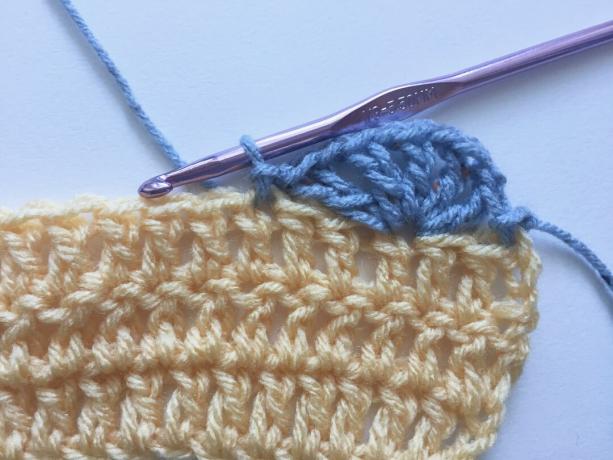 Crochet शैल किनारा के लिए पर्ची सिलाई