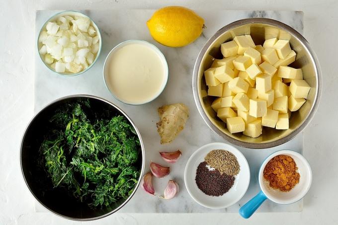 Velsmagende pandekager med spinat og paneerfyldning ingredienser