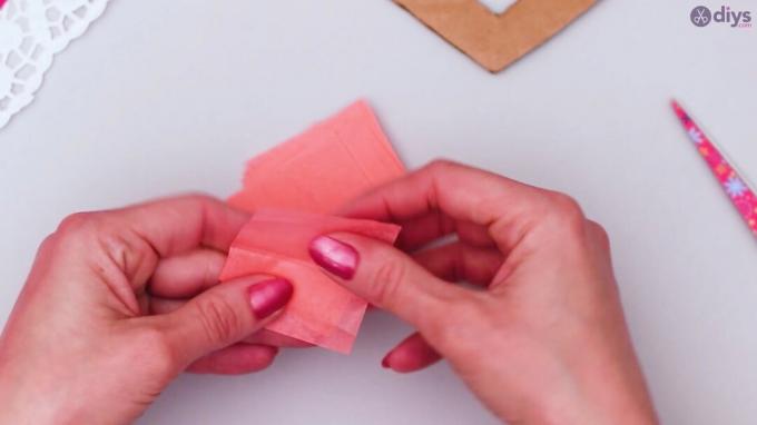 DIY hedvábný papír nafouklé srdce krok 1 (10)