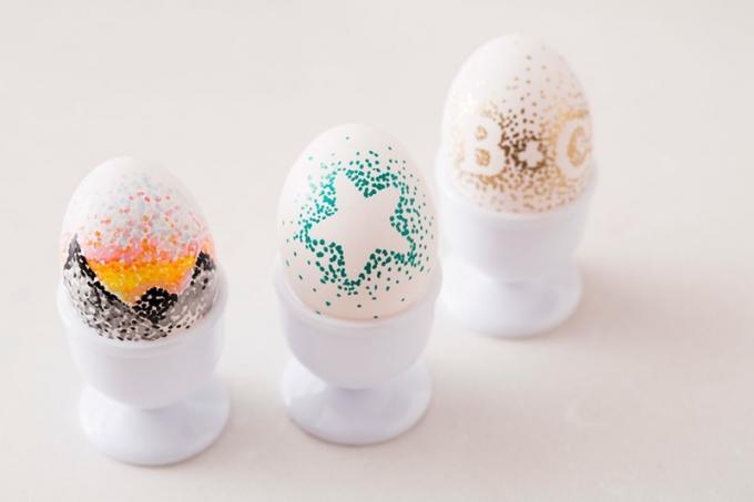 „Pointillism“ velykinių kiaušinių pasidaryk pats