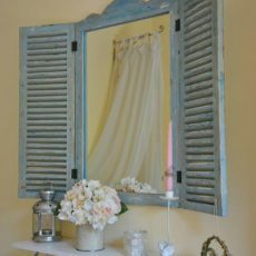 Kúpelňové zrkadlo s vintage žalúziami
