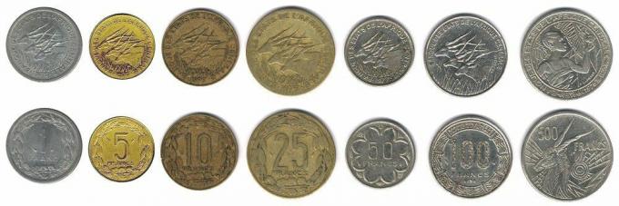 เหรียญเหล่านี้กำลังหมุนเวียนอยู่ในแอฟริกากลางเป็นเงิน