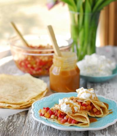 Crepes alla salsa di frutta