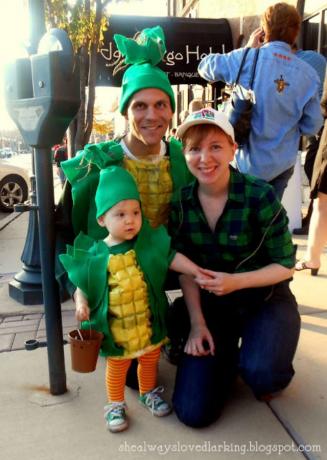 Rodinné kostýmy kukuričnej farmy