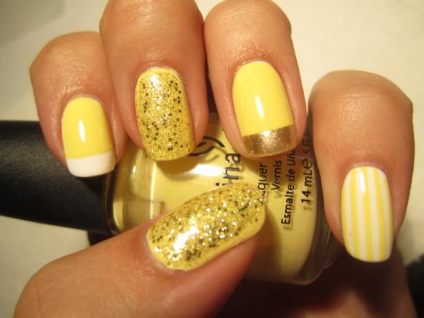 黄色、金、白の対照的なパターン