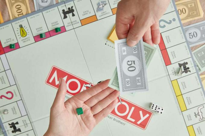 Nákup domov v Monopoly