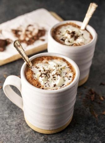 Recept za vročo čokolado z mandljevim mlekom