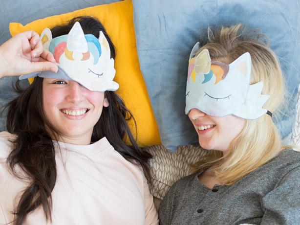 DIY jednorožec maska ​​na spaní
