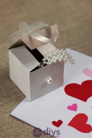 DIY mini svatební dárková krabička