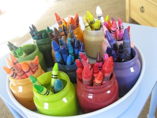 DIY ขวดใส่อาหารสำหรับเด็ก Crayon Storage