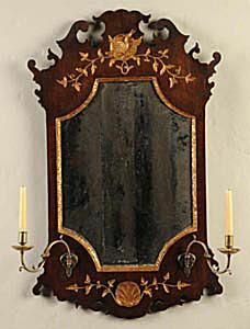 Ок. 1740-1760 Английское зеркало с подсвечниками