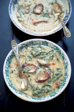 Рецепт супа с зеленью, кукурузной мукой и колбасой