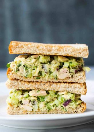 Sandwiches mit Avocado-Thunfisch-Salat