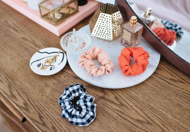 Diy თეთრეულის scrunchies