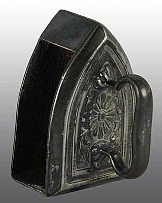 Tufts Železný figurální prsten na ubrousky
