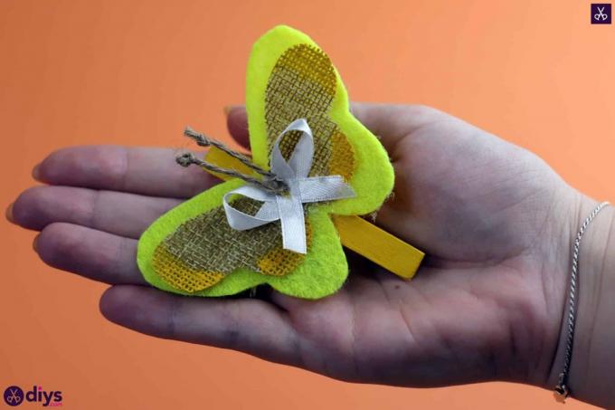Hoe maak je een vlinder van een wasknijperdecor