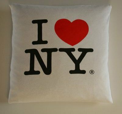 Sarung bantal kaos nyc