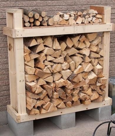Högt trä- och askblock i trä