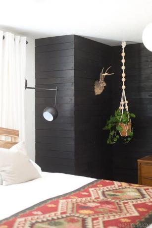 Dinding diy shiplap hitam